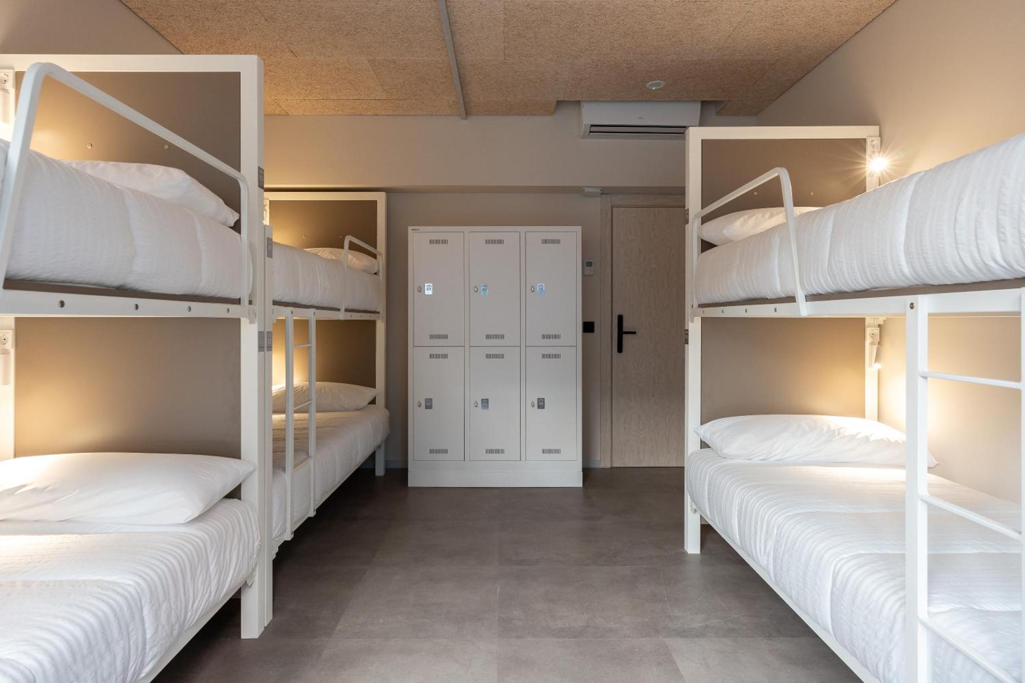 Lamia Bbk Women Hostel-Solo Mujeres Билбао Екстериор снимка
