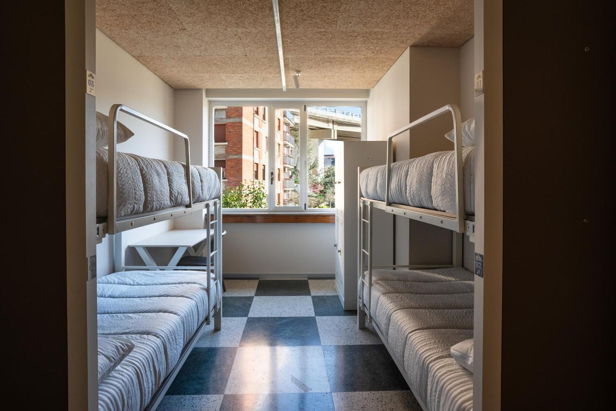 Lamia Bbk Women Hostel-Solo Mujeres Билбао Екстериор снимка
