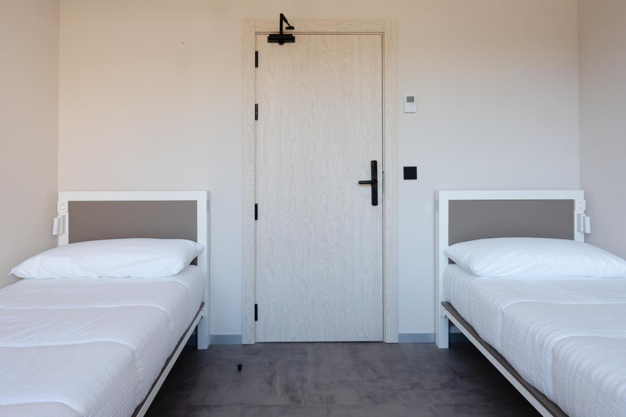 Lamia Bbk Women Hostel-Solo Mujeres Билбао Екстериор снимка