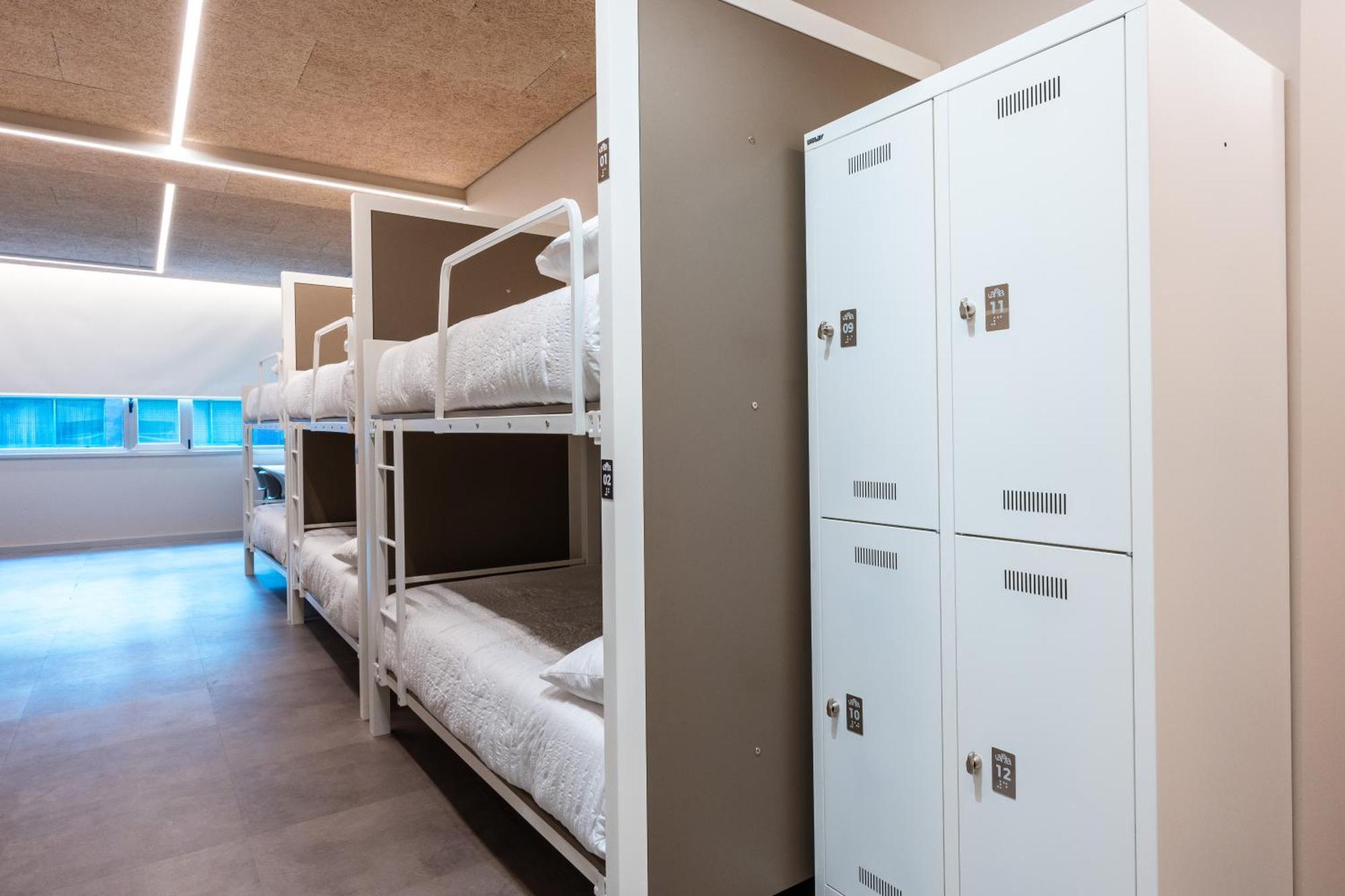 Lamia Bbk Women Hostel-Solo Mujeres Билбао Екстериор снимка