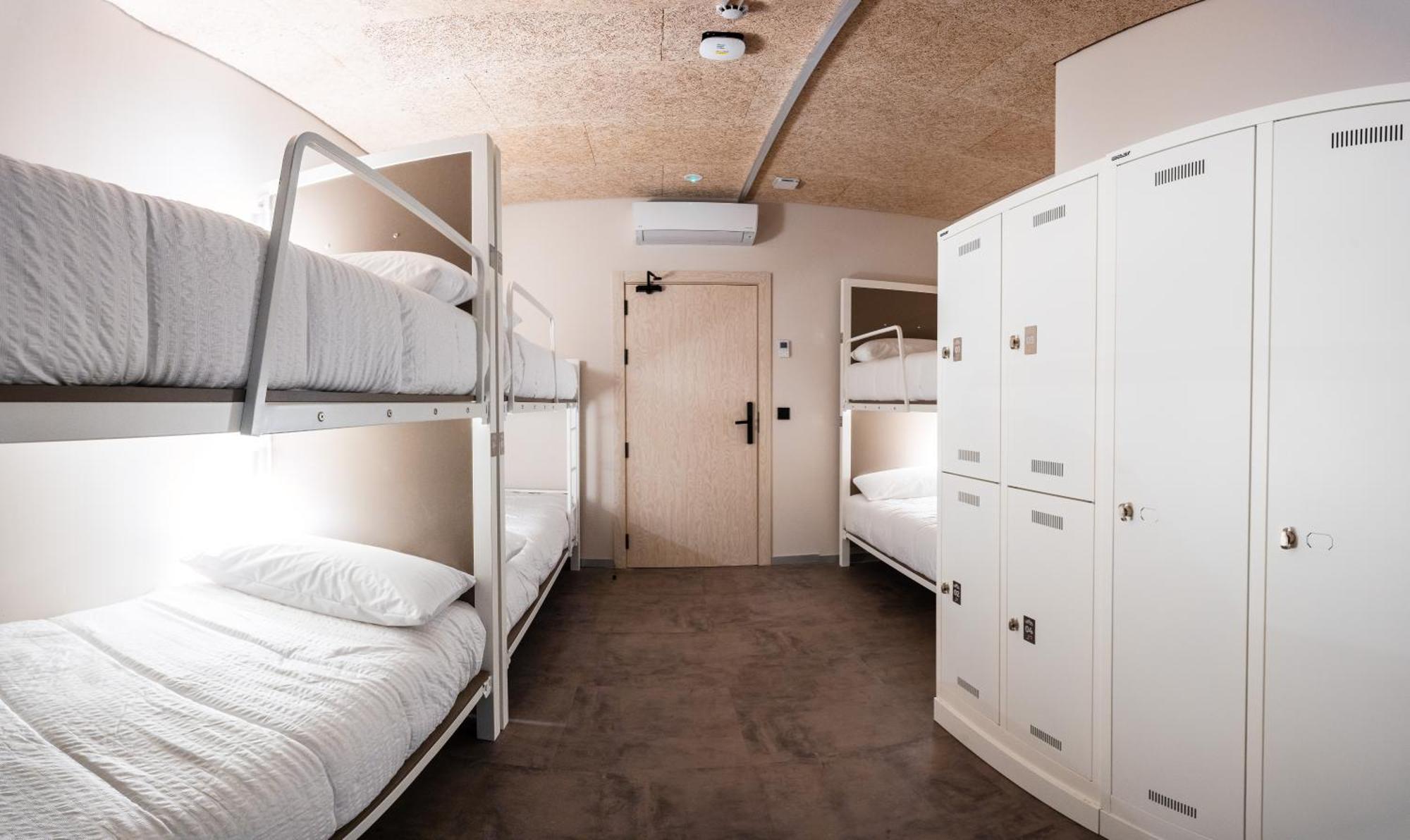 Lamia Bbk Women Hostel-Solo Mujeres Билбао Екстериор снимка