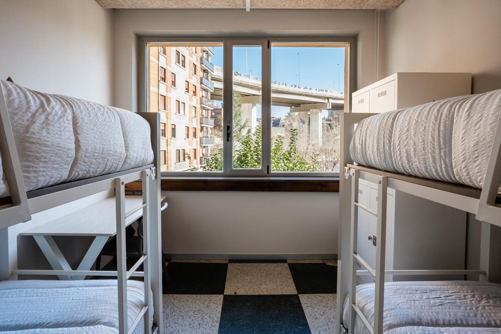 Lamia Bbk Women Hostel-Solo Mujeres Билбао Екстериор снимка